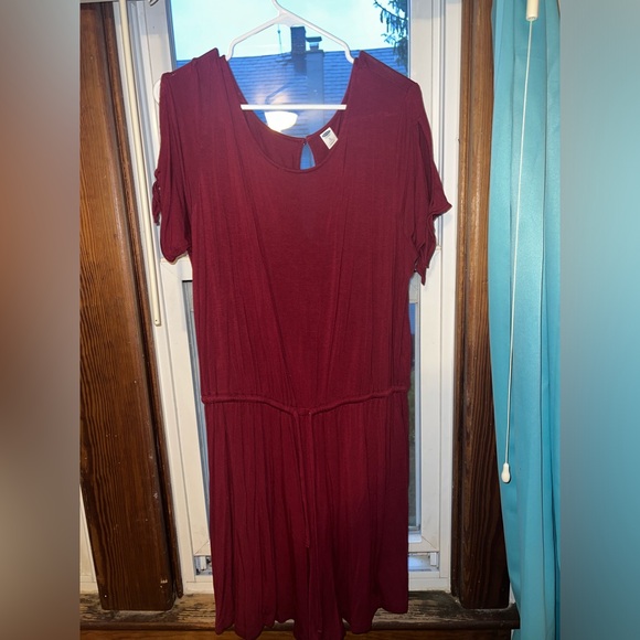 Old Navy Peep Shoulder Romper - Picture 1 of 5